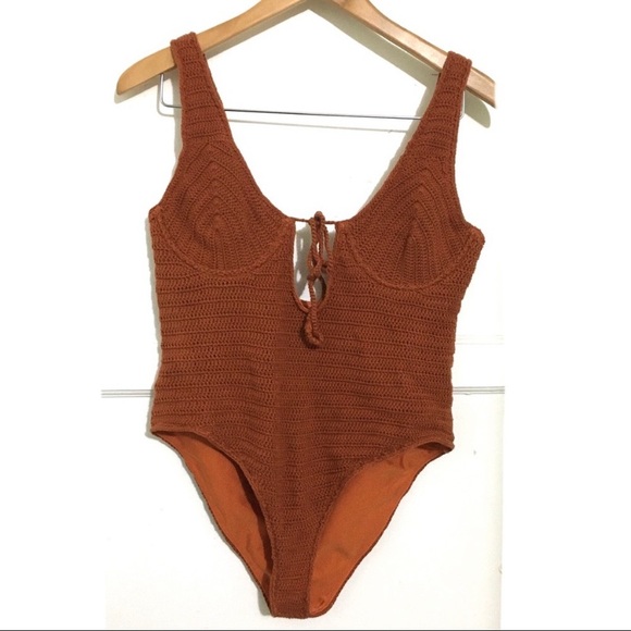 LPA crochet one piece - Picture 3 of 4